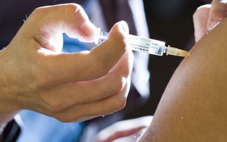 Dư luận Trung Quốc hoang mang vì vắc xin kém chất lượng