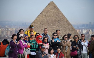Lo ngại an ninh ở Kim tự tháp sau vụ đánh bom xe chở khách Việt