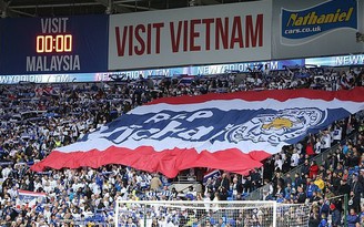 Trận thắng đầy cảm xúc của Leicester dành tặng ông chủ người Thái Lan