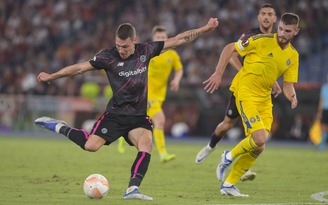 Cầu thủ AS Roma tán dương sự lựa chọn của HLV Mourinho bất chấp bị chỉ trích