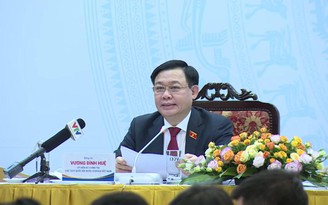 Chủ tịch Quốc hội Vương Đình Huệ gặp gỡ doanh nhân Việt Nam