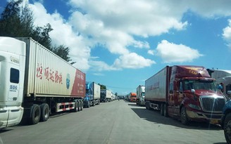 Chưa tết, đã có hơn 3.400 xe container ùn ứ tại cửa khẩu Lạng Sơn