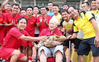 Minh Phương, Tài Em, Công Vinh, Việt Thắng...so tài với phóng viên thể thao