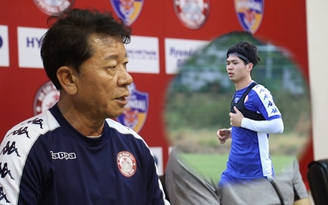 HLV Chung Hae-seong úp mở khả năng ra sân của Công Phượng