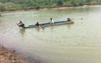 Bình Phước: 3 người chèo ghe ra hồ đập tắm, một người đuối nước tử vong