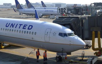 Mã mở cửa buồng lái của United Airlines bị phát tán