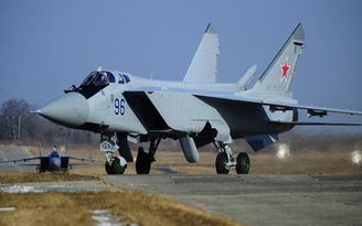 Tiêm kích đánh chặn MiG-31 của Nga hạ cánh khẩn vì trục trặc