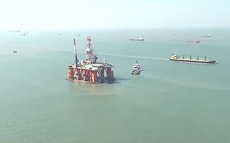 Cận cảnh dàn khoan dầu khí của Nga trên biển Việt Nam
