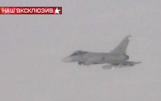 Xem tiêm kích NATO bám theo máy bay chở Bộ trưởng Quốc phòng Nga