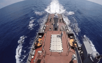 Xem tàu tên lửa Nga phóng tên lửa Kalibr từ Địa Trung Hải vào Syria