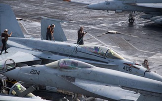 Sau chuyến thăm Đà Nẵng, phi đội F-18C tàu Carl Vinson được loại biên