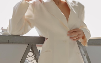 Thanh Hằng chăm mặc vest, chuẩn bị tái xuất sàn catwalk hậu đại dịch Thanh Hằng chăm mặc vest, chuẩn bị tái xuất sàn catwalk hậu đại dịch