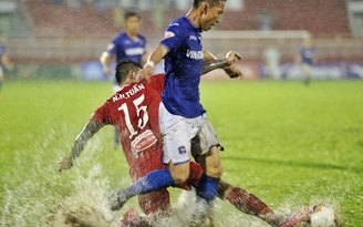 Vòng 25 V-League: Dyachenko lập hat-trick, Than Quảng Ninh thắng ngược TP.HCM