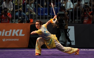Mẹ của Dương Thúy Vi làm mâm cơm mừng con gái đoạt HCV SEA Games