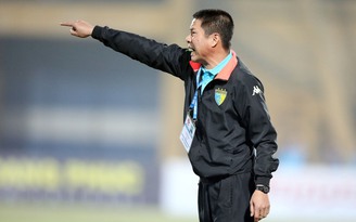 Thắng ngược đội bóng cũ của Công Vinh, HLV Hà Nội vẫn chê học trò