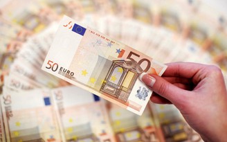Giá euro ngày 19.2: Vẫn đi xuống khi nỗi lo về dịch Covid-19 chưa hết