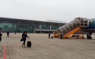 Hàng loạt chuyến bay đi Vinh phải vòng hạ cánh tại Nội Bài