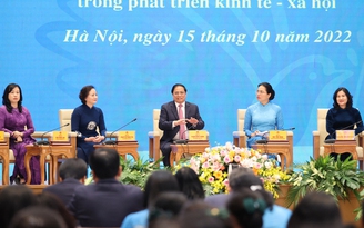Thủ tướng: Mỗi phụ nữ Việt Nam là một bông hoa đẹp, lan tỏa tình yêu thương