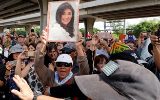Thủ tướng Hun Sen bác tin bà Yingluck trốn sang Campuchia