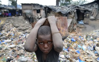 Gần 50% dân số thế giới có thu nhập dưới chuẩn nghèo