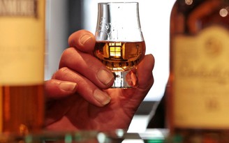 Sắm Tết cẩn thận: Nhiều rượu whisky Scotland quý hiếm bị làm giả