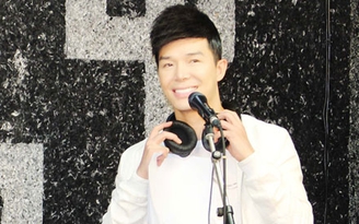 Nathan Lee ''choáng'' vì bị ép hát cải lương