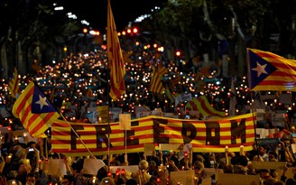 Tây Ban Nha sẽ áp đặt bầu cử tại Catalonia