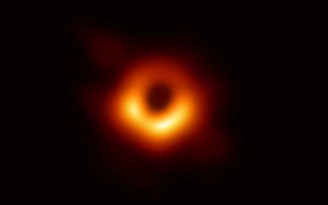 Lần đầu tiên chụp được ảnh hố đen