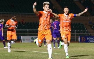 Kết quả giải Tứ hùng: CLB Bình Định nâng cúp trước 'mũi' Sài Gòn FC