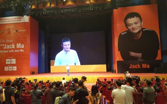 Tỉ phú Jack Ma nhắn nhủ thanh niên Việt Nam: 'Không bao giờ trễ để khởi nghiệp'