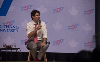 Cận cảnh vẻ điển trai của 'thủ tướng soái ca' Justin Trudeau