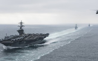 Iran đưa thuyền cao tốc đuổi tàu sân bay Mỹ