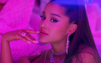 Ariana Grande chạm mốc kỉ lục bảng xếp hạng Billboard, sánh vai Beatles