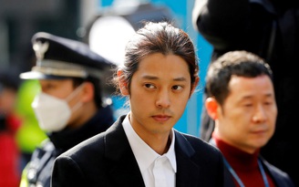 Ca sĩ K-pop bị kết án 6 năm tù vì cưỡng bức tập thể