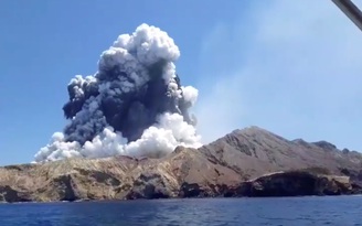 Còn nhiều người mất tích trong vụ núi lửa New Zealand phun trào