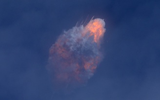Tên lửa đẩy SpaceX nổ tung trong nhiệm vụ 'quá mãn nhãn'