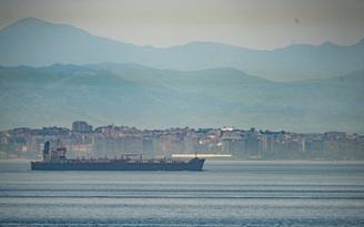 Tàu chở dầu Iran cập bến Venezuela bất chấp Mỹ cảnh cáo trừng phạt