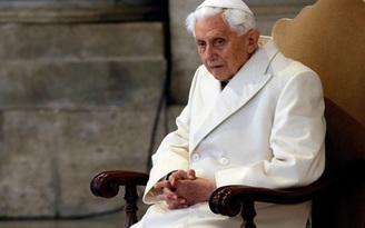 Vatican nói gì về thông tin cựu giáo hoàng Benedict ốm nặng?