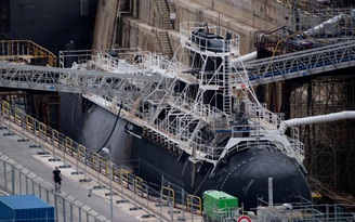 Tàu ngầm hạt nhân Pháp được tái sinh nhờ ghép nối 'đầu này đuôi nọ'