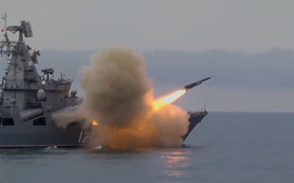 Tuần dương hạm Nga bắn thử tên lửa 'sát thủ diệt tàu sân bay' ở Biển Đen