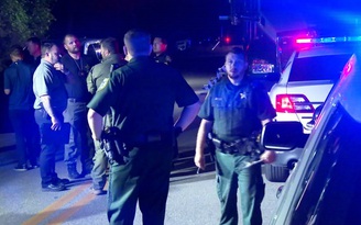 2 thiếu niên Florida nã AK-47, súng hoa cải để 'giết cảnh sát'