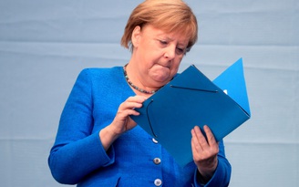 Dấu ấn thời trang của Thủ tướng Đức Angela Merkel