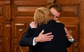 Hai nhà lãnh đạo quốc gia quan trọng nhất châu Âu chào nhau lần cuối