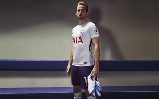 Ghi 100 bàn thắng, Harry Kane sở hữu đôi giày độc nhất vô nhị