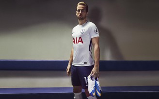 Ghi 100 bàn thắng, Harry Kane sở hữu đôi giày độc nhất vô nhị