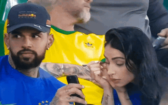Cặp đôi 'tình ơi là tình' gây sốt tại World Cup 2022