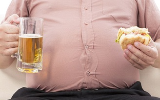 4 cách giúp giảm cân mà không cần phải kiêng rượu bia