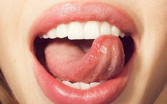 Cần làm sạch lưỡi thế nào để loại bỏ hết vi khuẩn?
