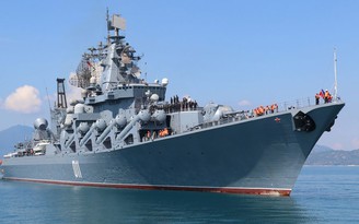 Tàu tuần dương của Nga thăm Cam Ranh