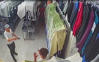 Côn đồ truy sát nhân viên cửa hàng bán quần áo: Bắt 3 nghi phạm